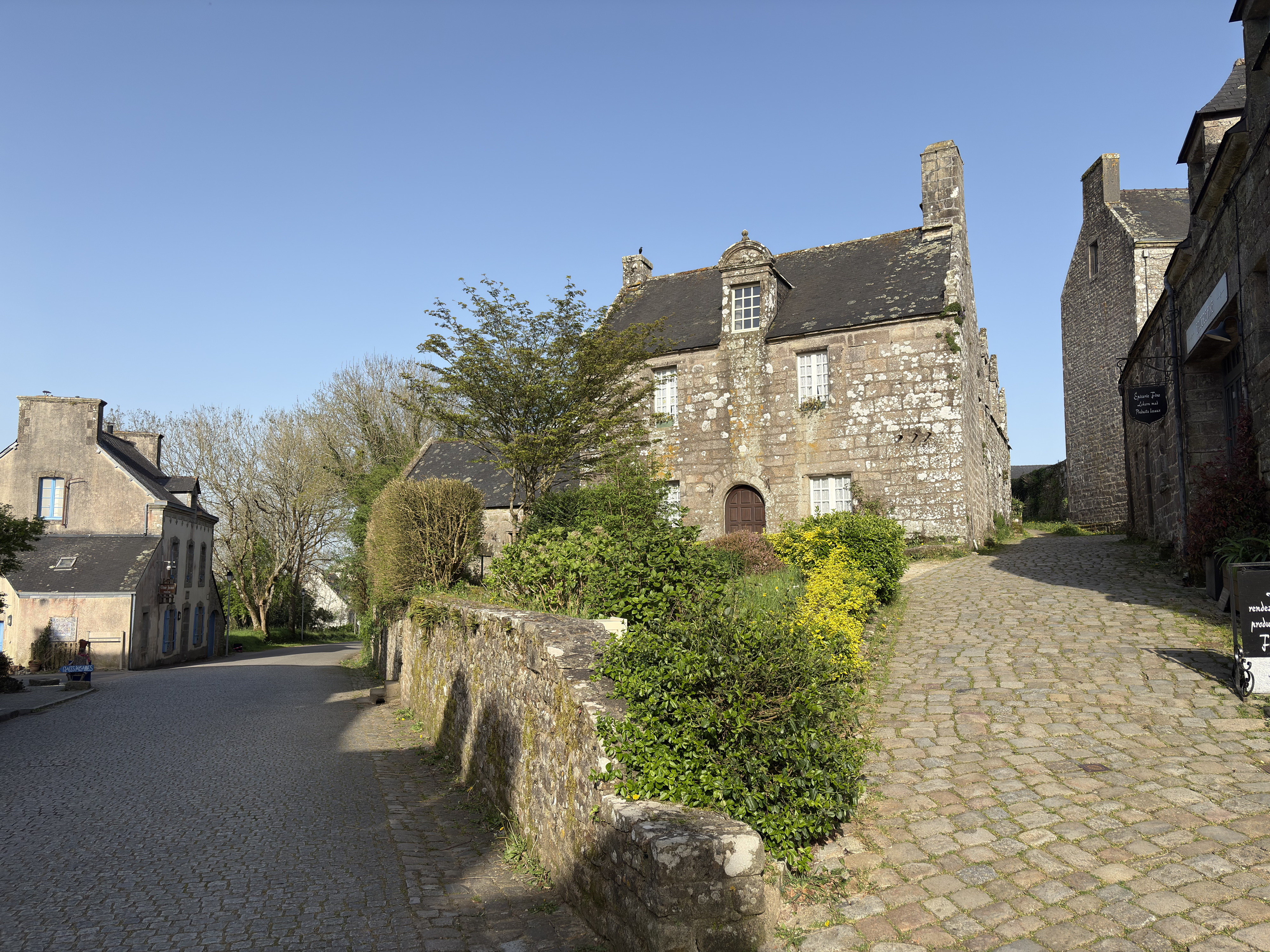 Picture France Locronan 2026-04 142 - History Locronan