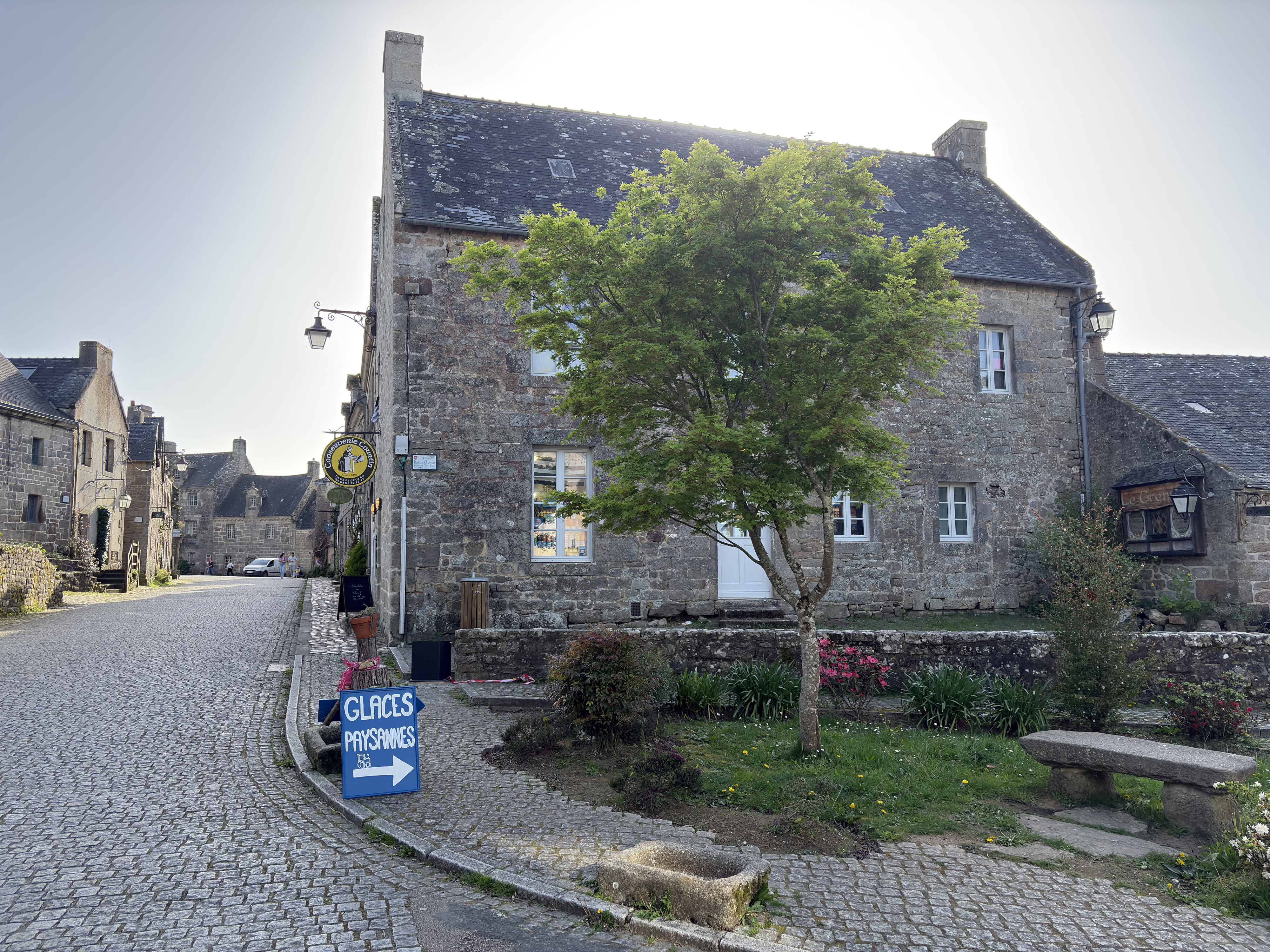 Picture France Locronan 2026-04 54 - Journey Locronan