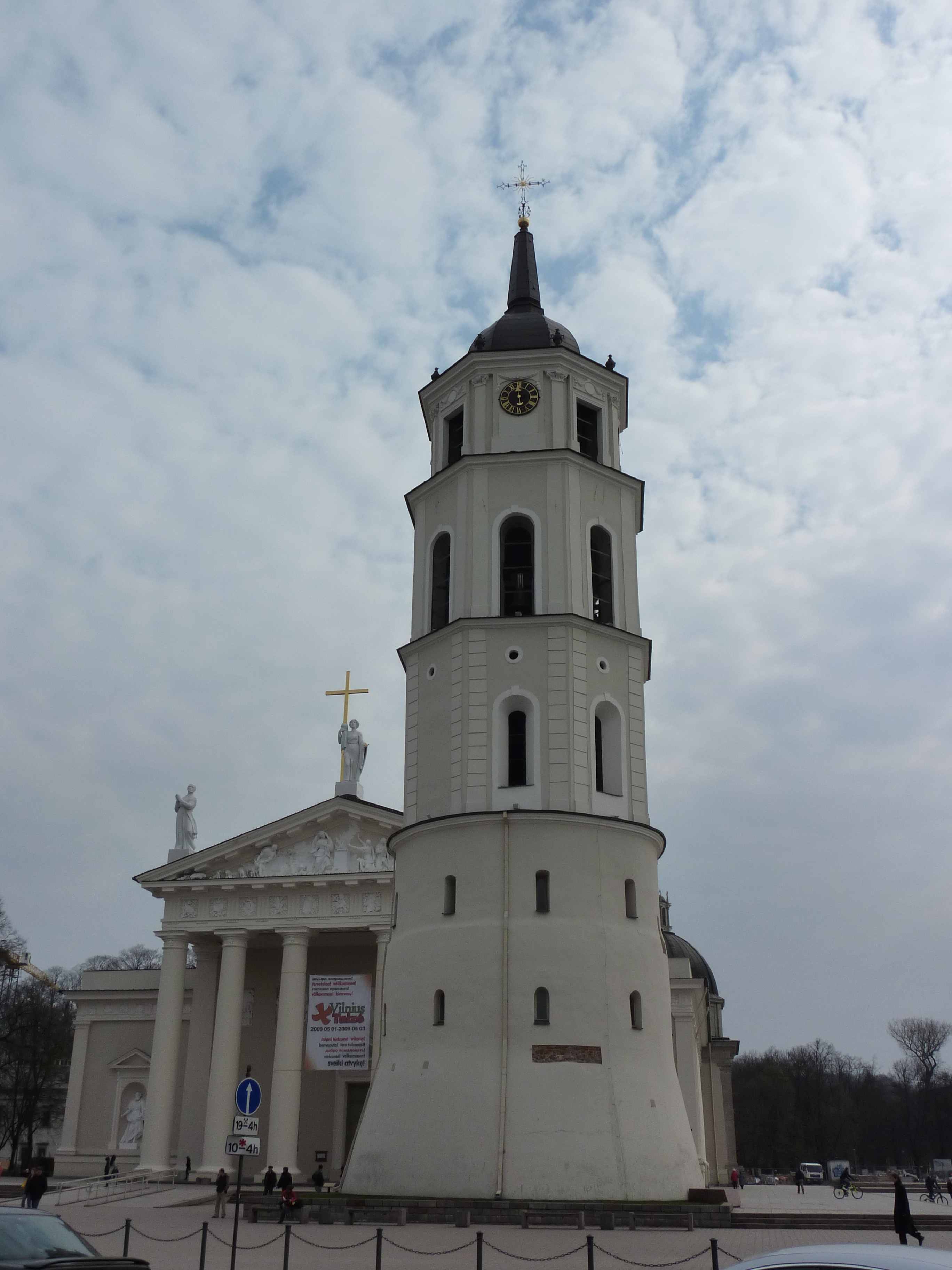 Picture Lithuania Vilnius 2009-04 44 - Tour Vilnius