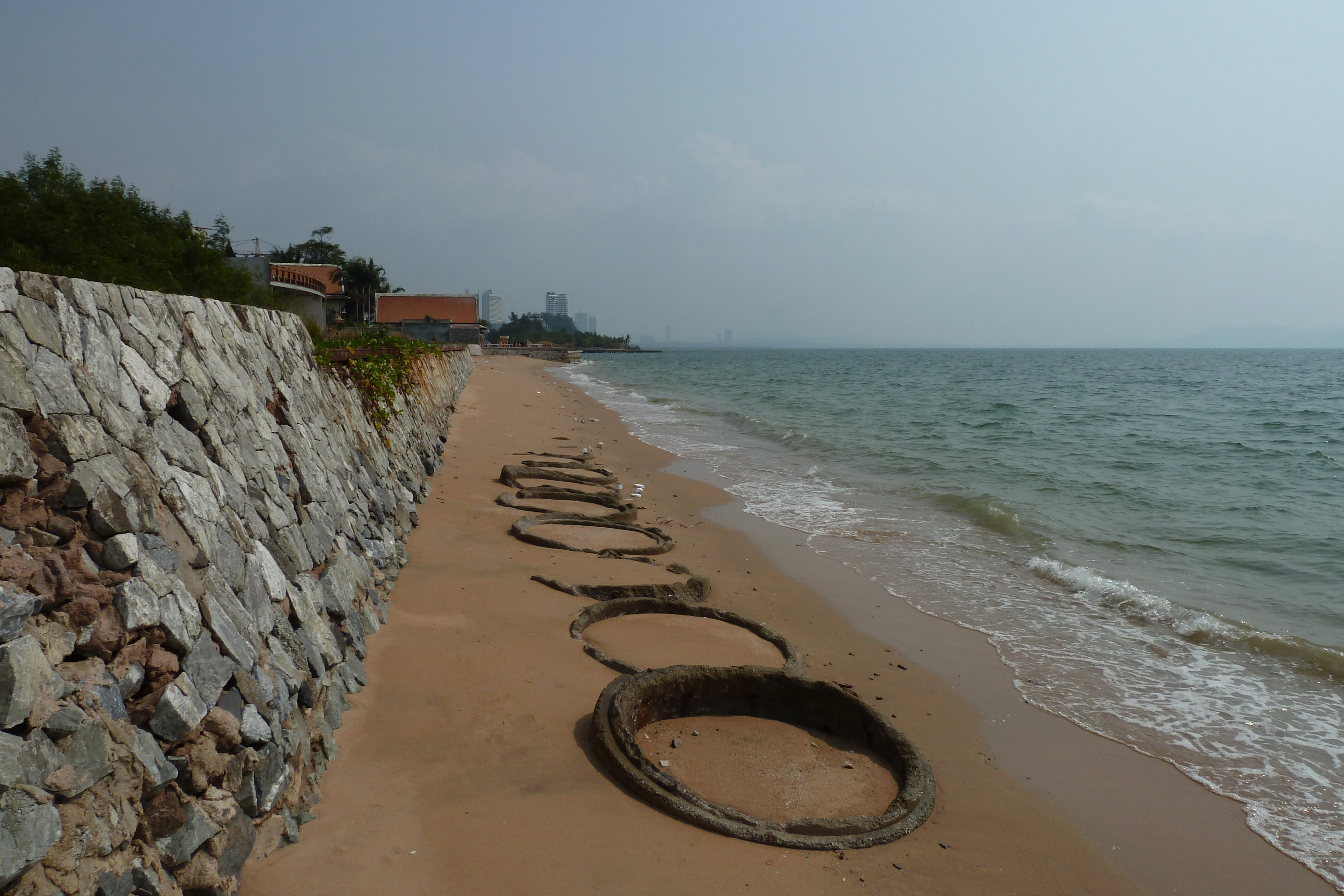 Picture Thailand Jomtien La Royale Beach condo 2011-02 21 - History La Royale Beach condo