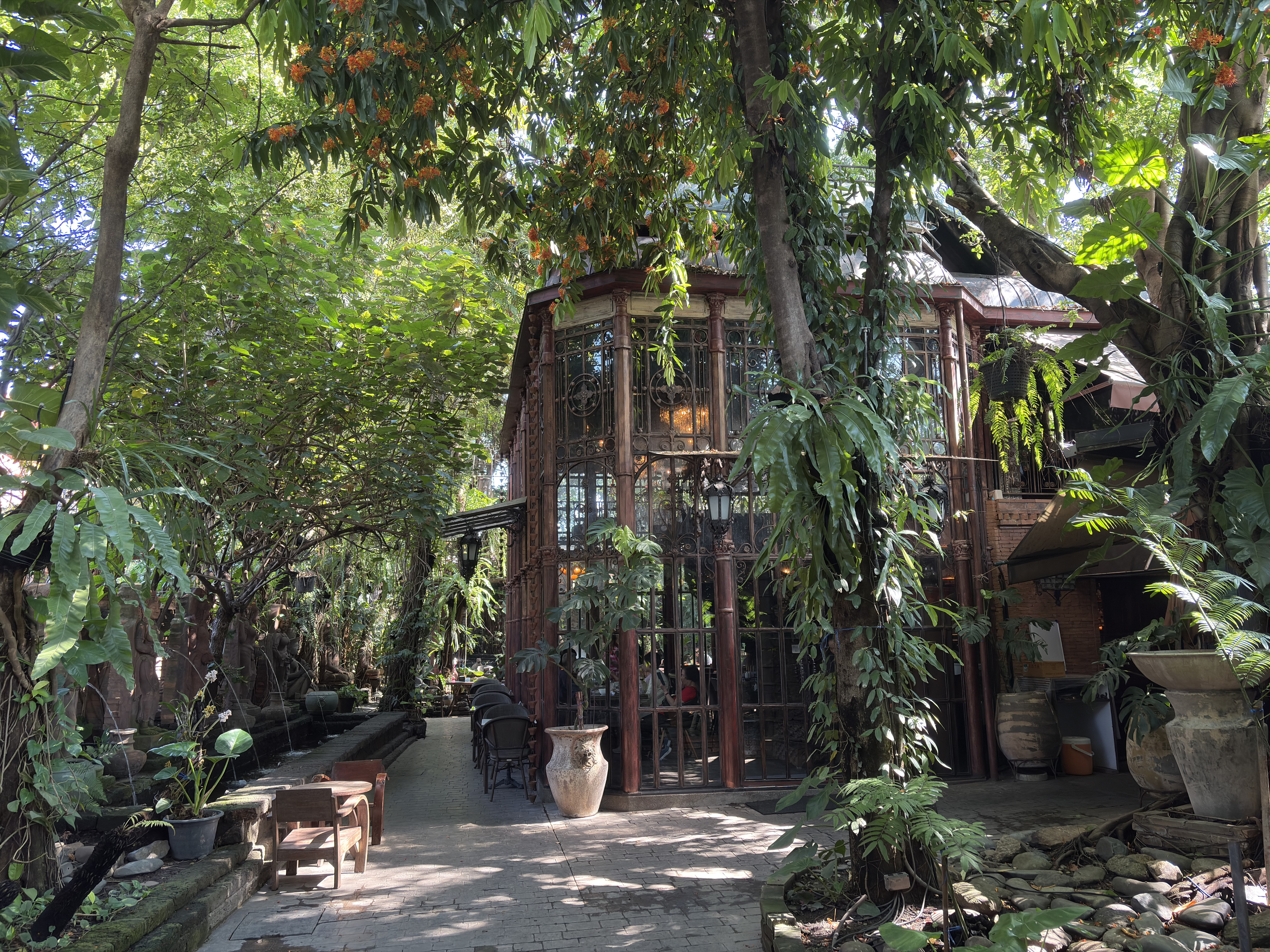 Picture Thailand Chiang Mai Faces restaurent 2026-01 0 - Tours Faces restaurent
