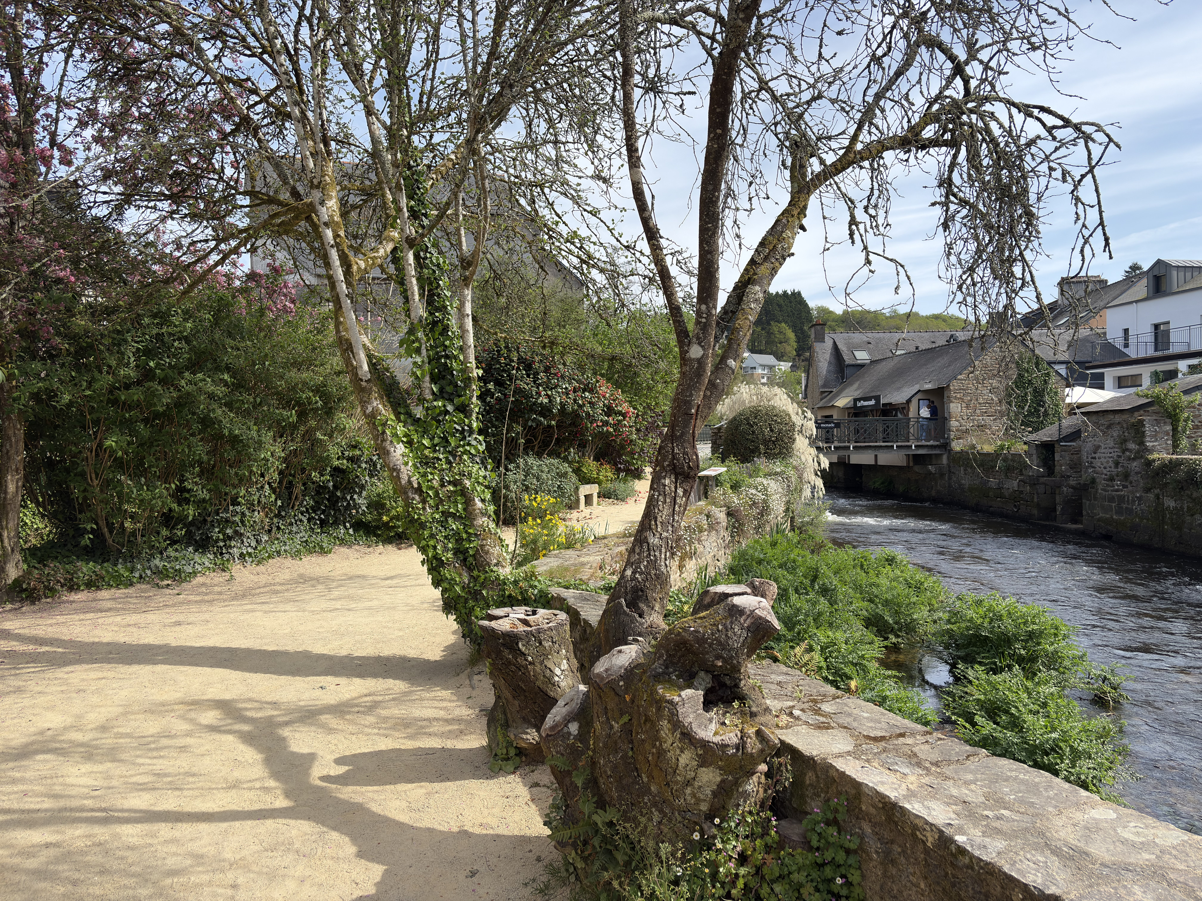 Picture France Pont Aven 2026-04 59 - Center Pont Aven