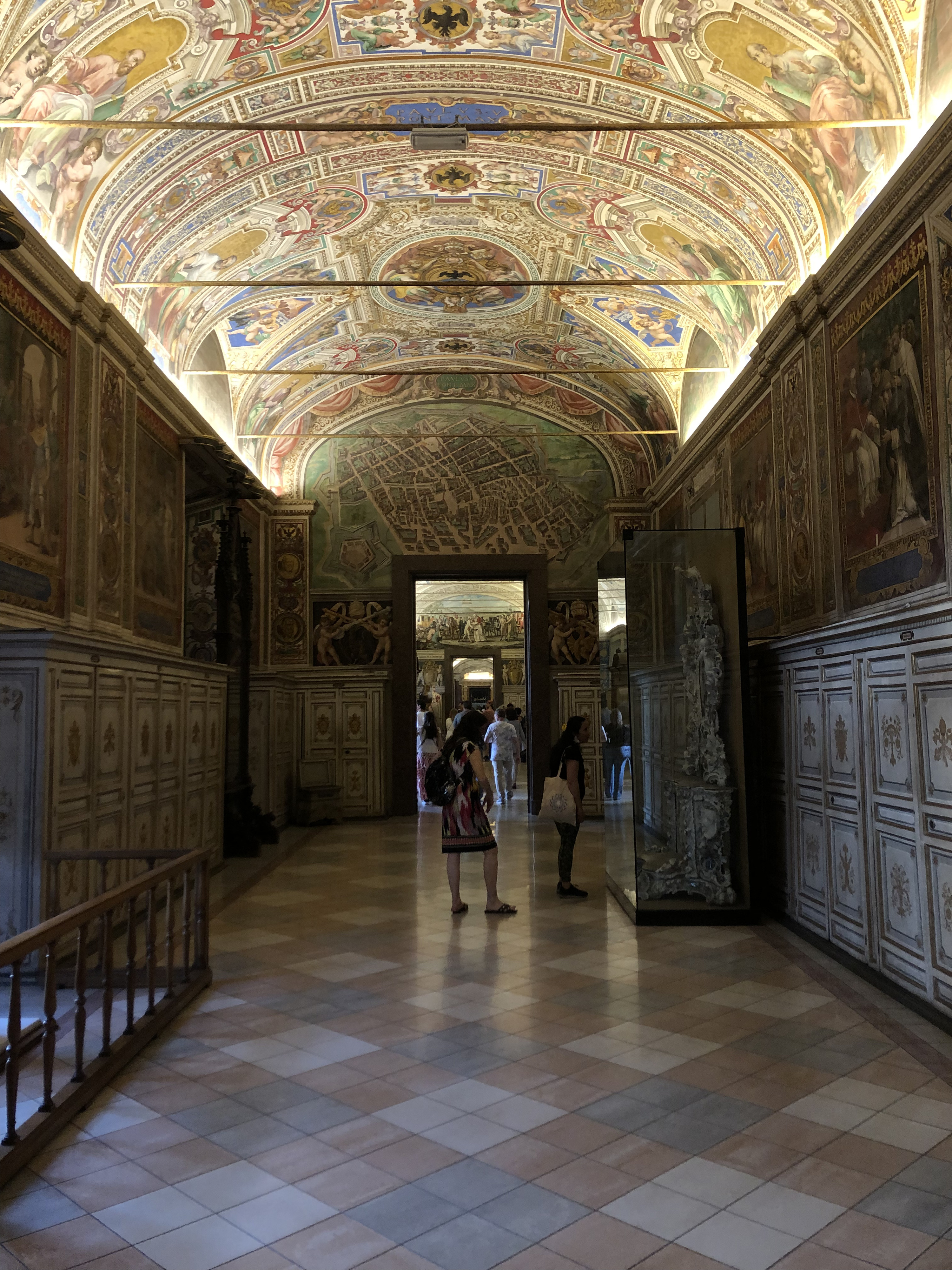 Picture Italy Rome Vatican Museum 2024-09 98 - Center Vatican Museum