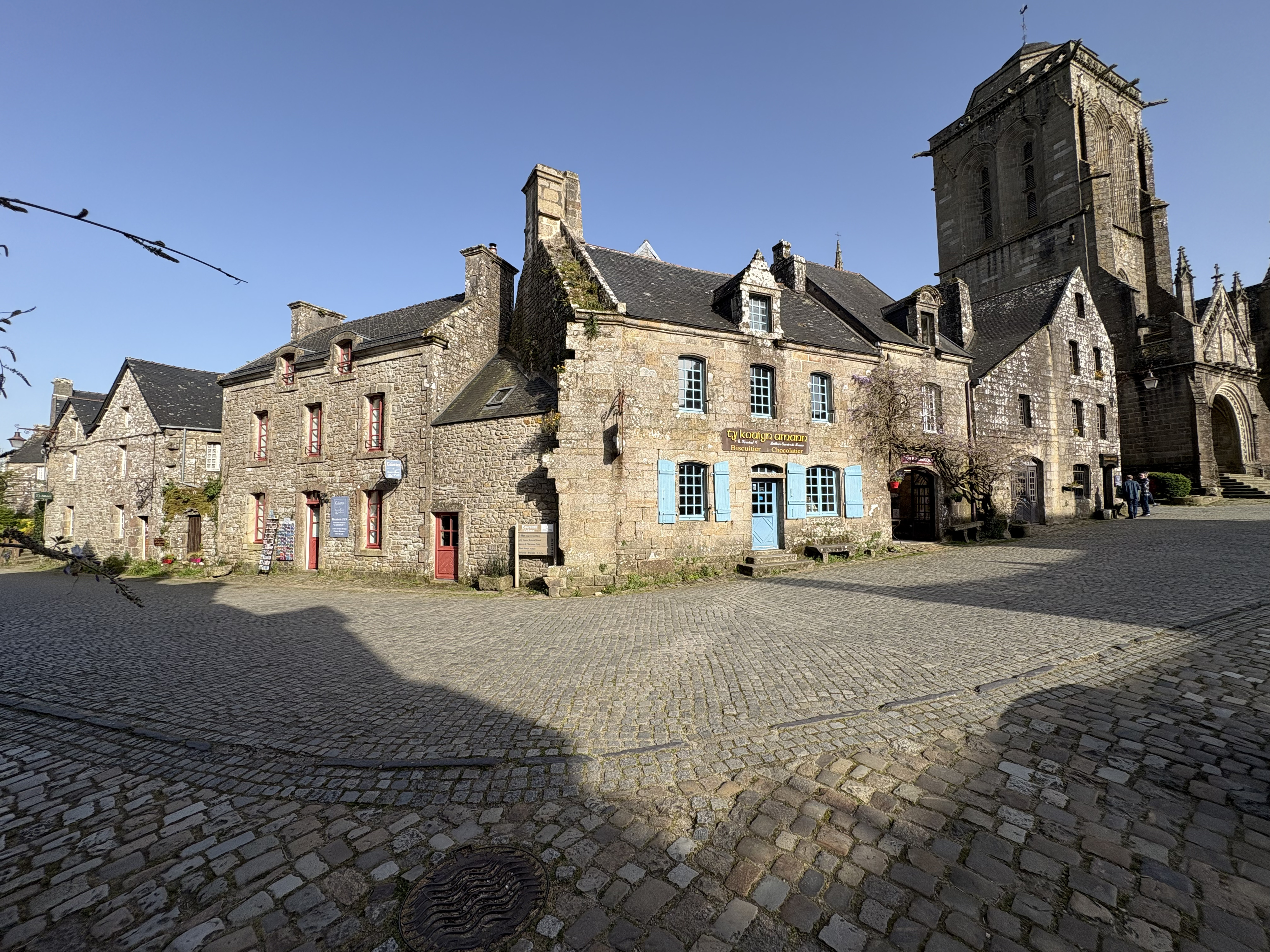 Picture France Locronan 2026-04 130 - Center Locronan