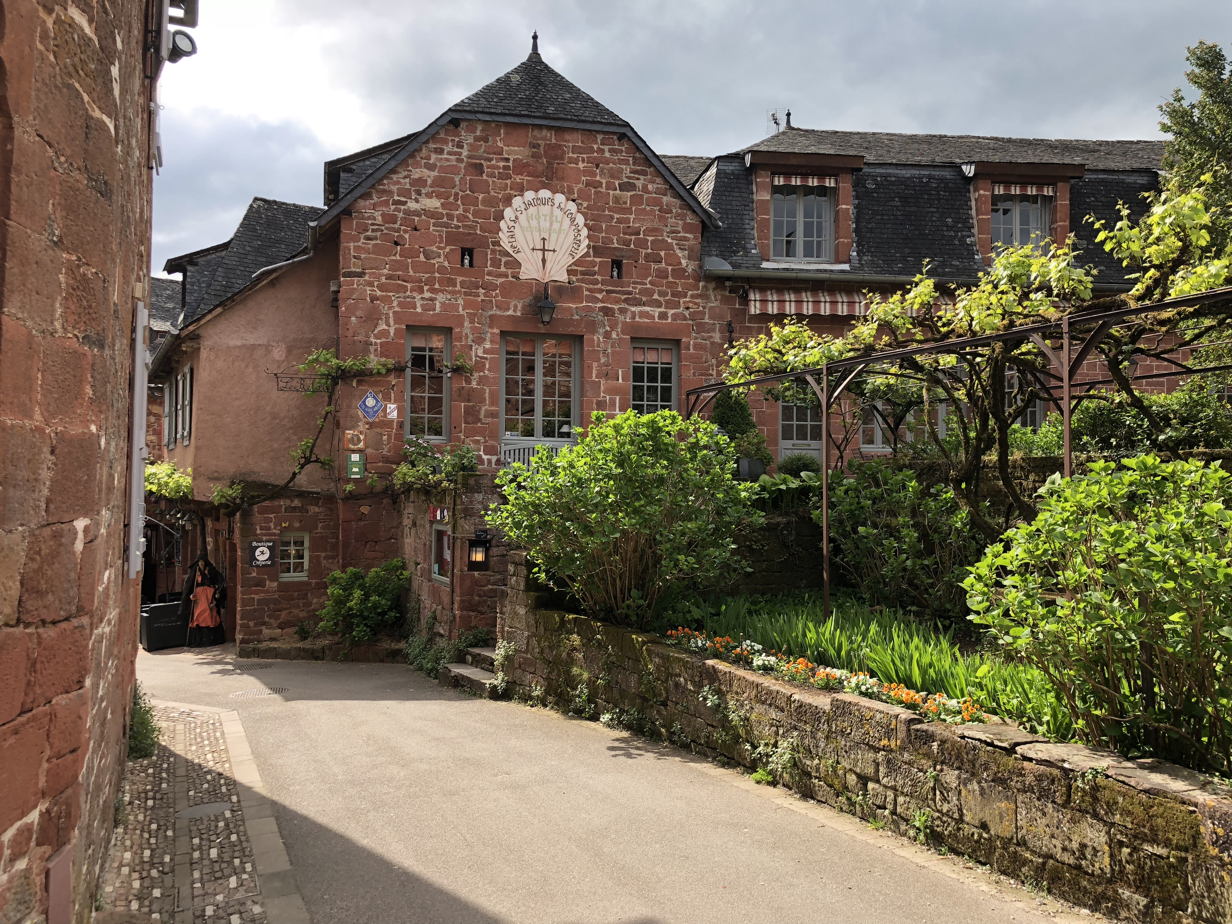 Picture France Collonges la Rouge 2018-04 8 - Tour Collonges la Rouge