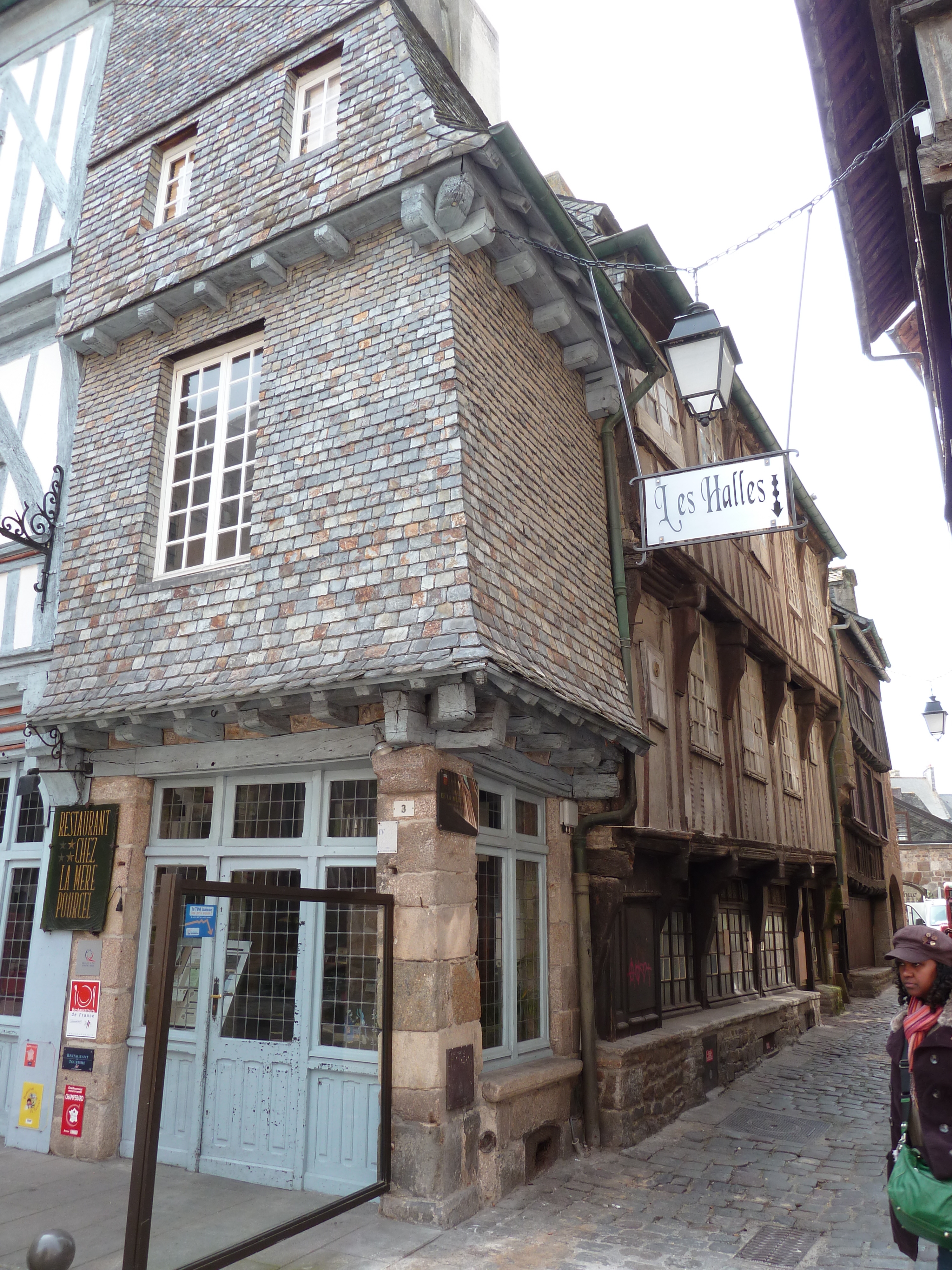 Picture France Dinan 2010-04 31 - Center Dinan