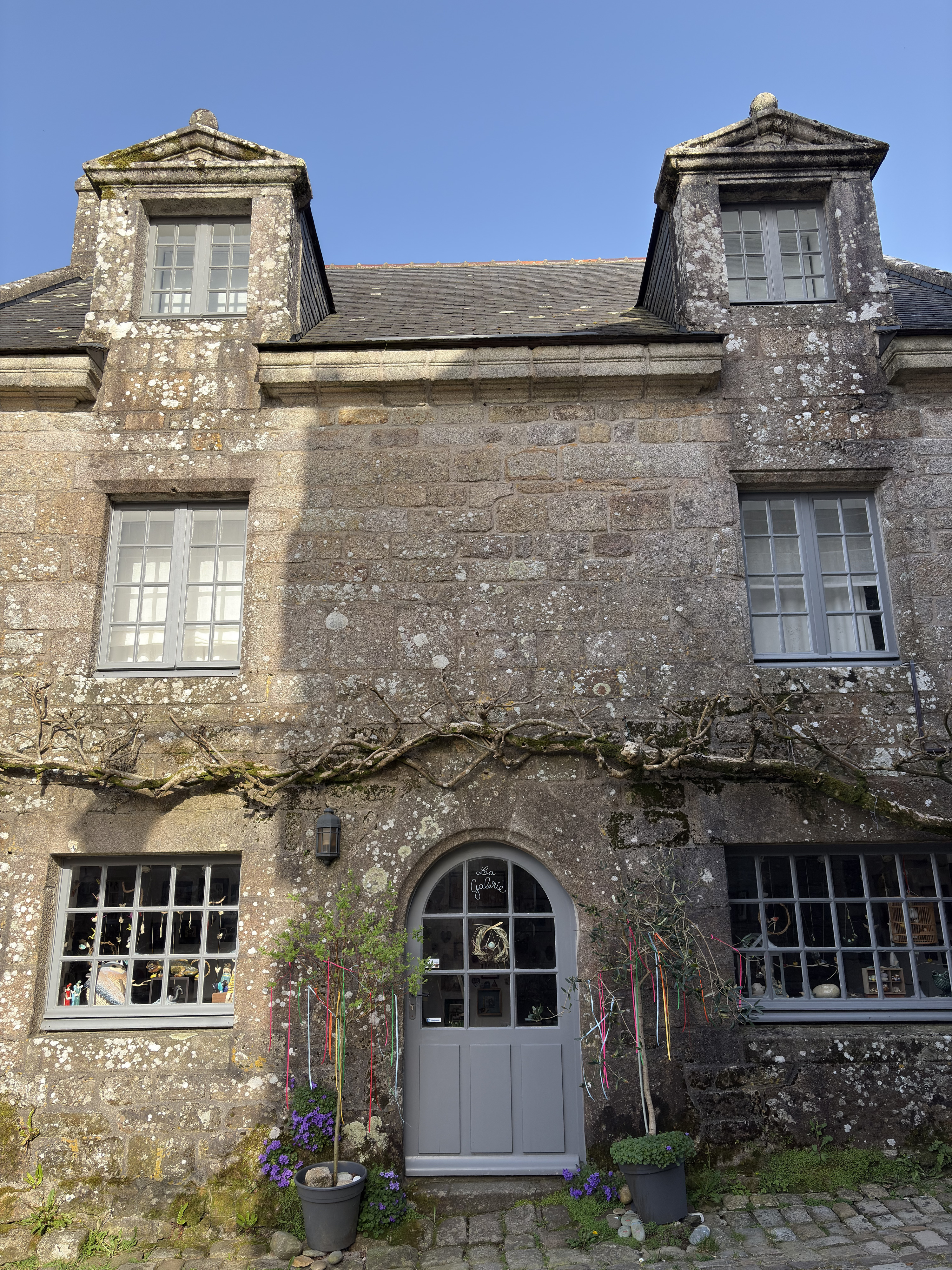 Picture France Locronan 2026-04 75 - History Locronan