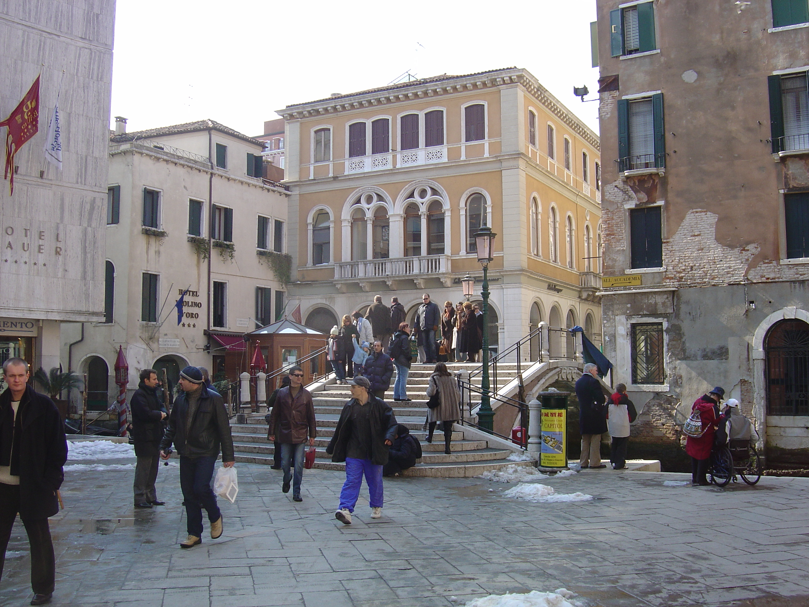 Picture Italy Venice 2005-03 39 - Discovery Venice