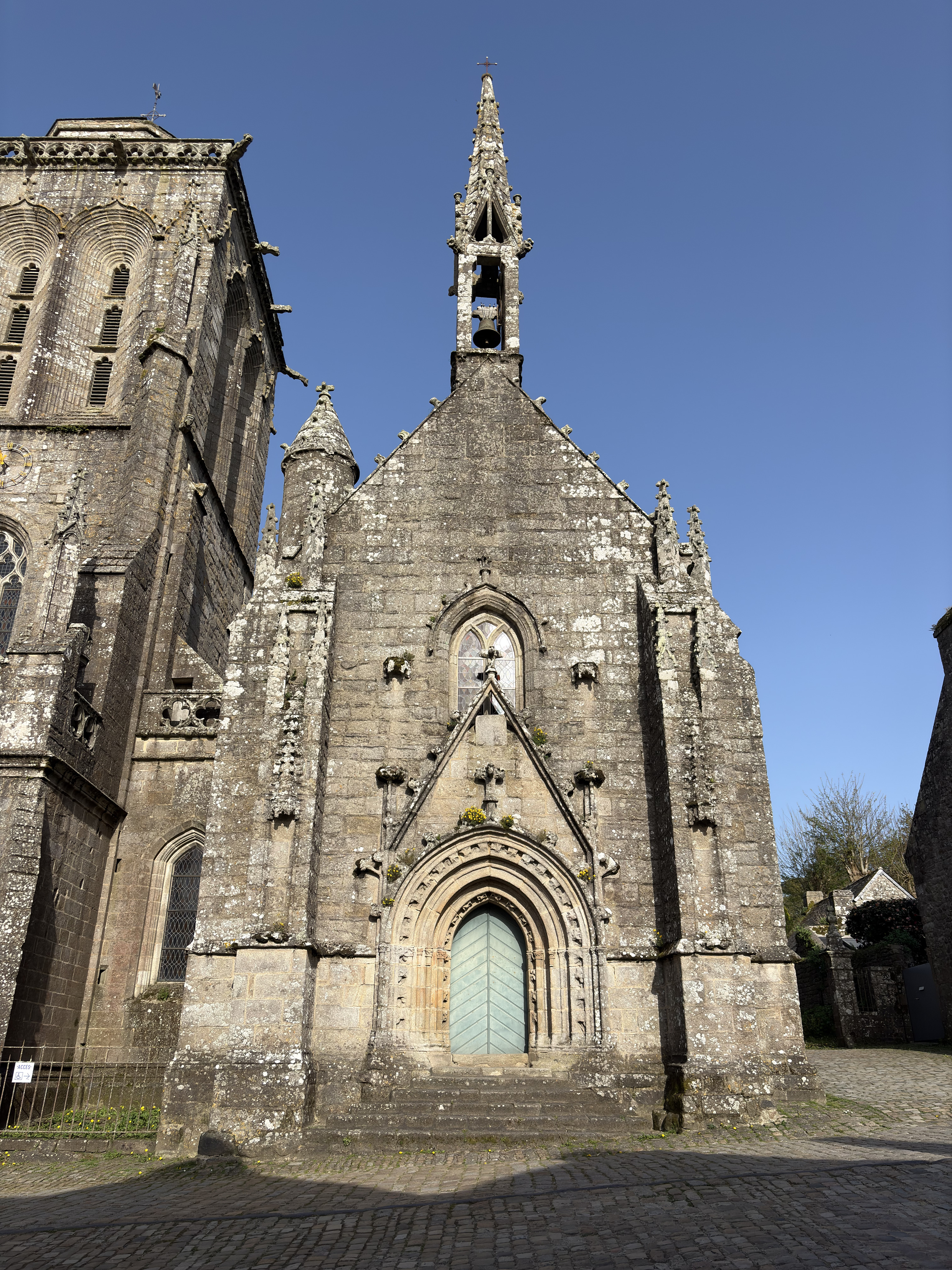 Picture France Locronan 2026-04 68 - Recreation Locronan