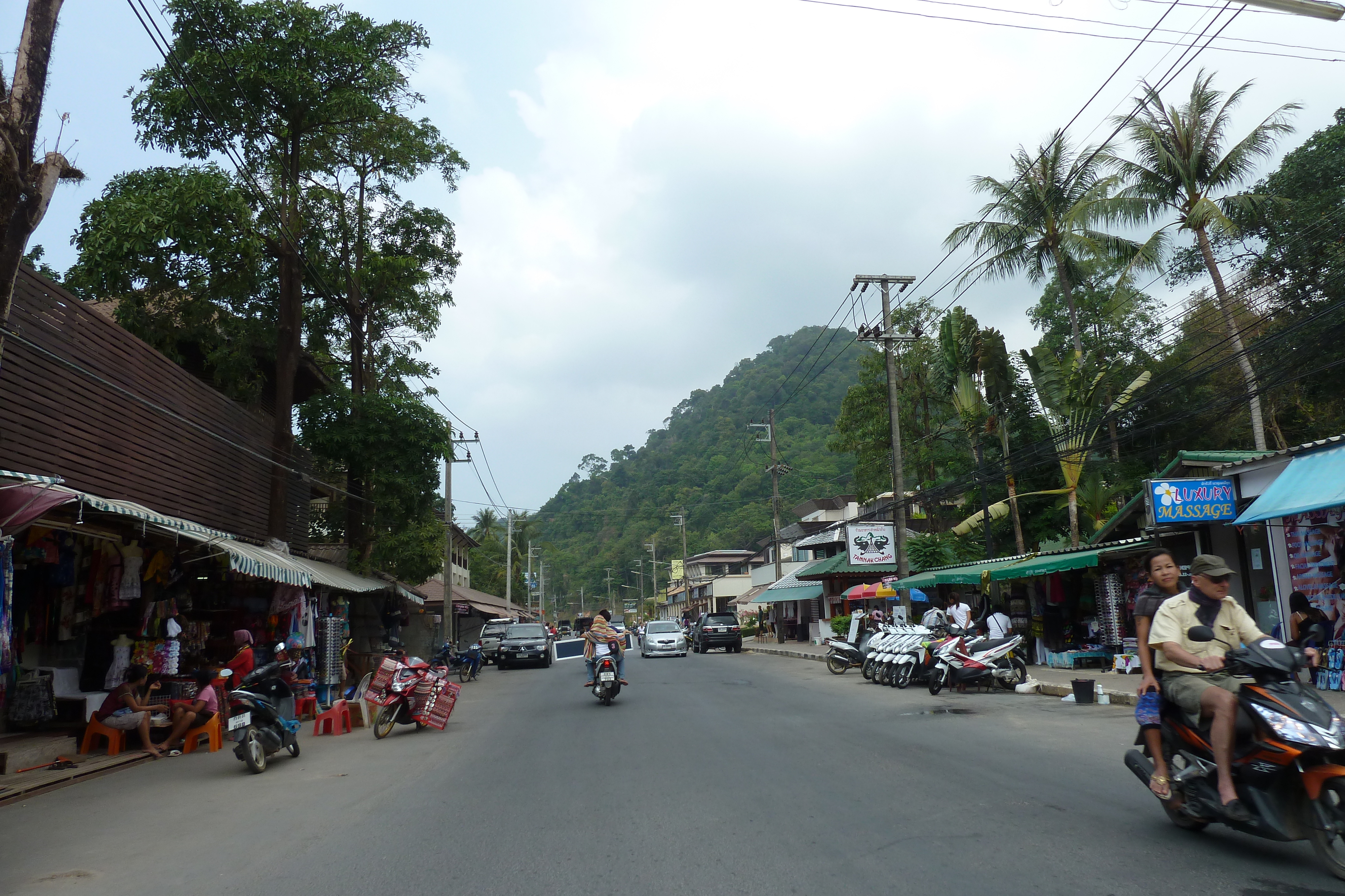 Picture Thailand Ko Chang Island road 2011-02 78 - Discovery Island road