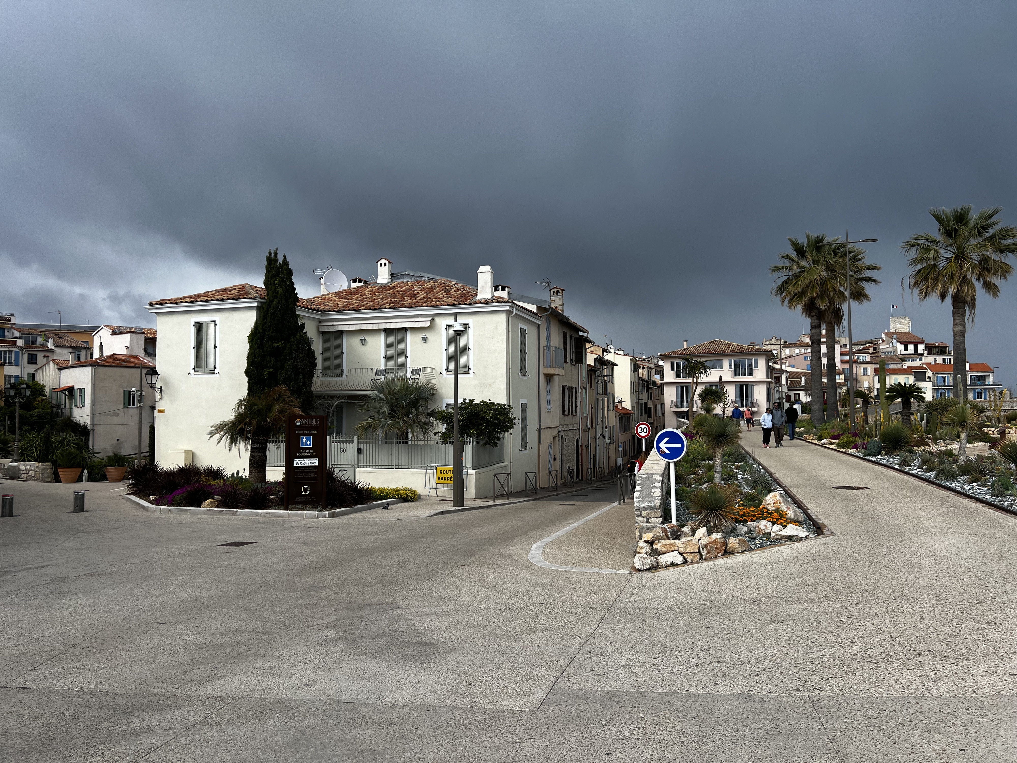 Picture France Antibes 2024-04 11 - Recreation Antibes