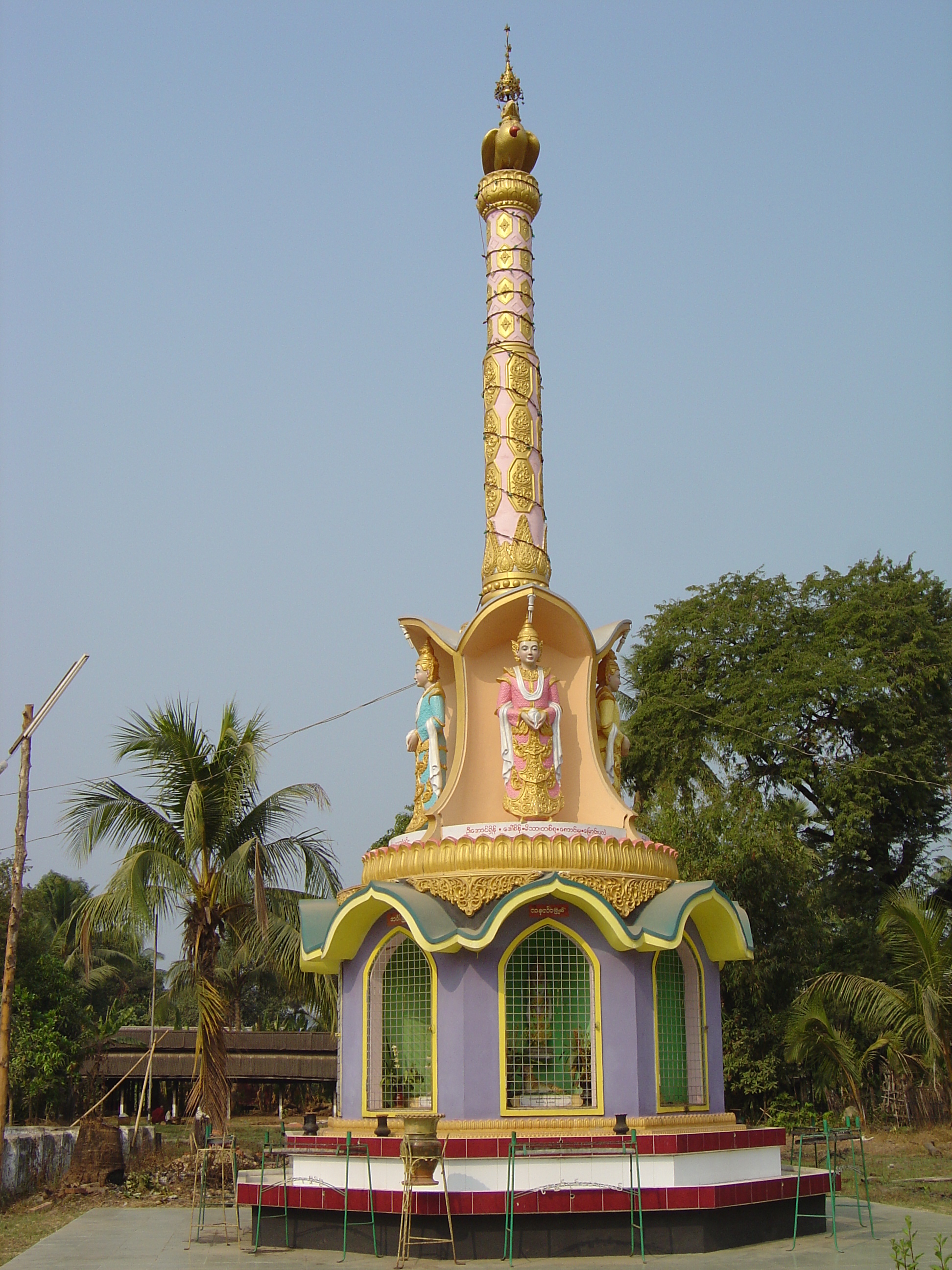 Picture Myanmar Dawei (TAVOY) 2005-01 20 - Tours Dawei (TAVOY)