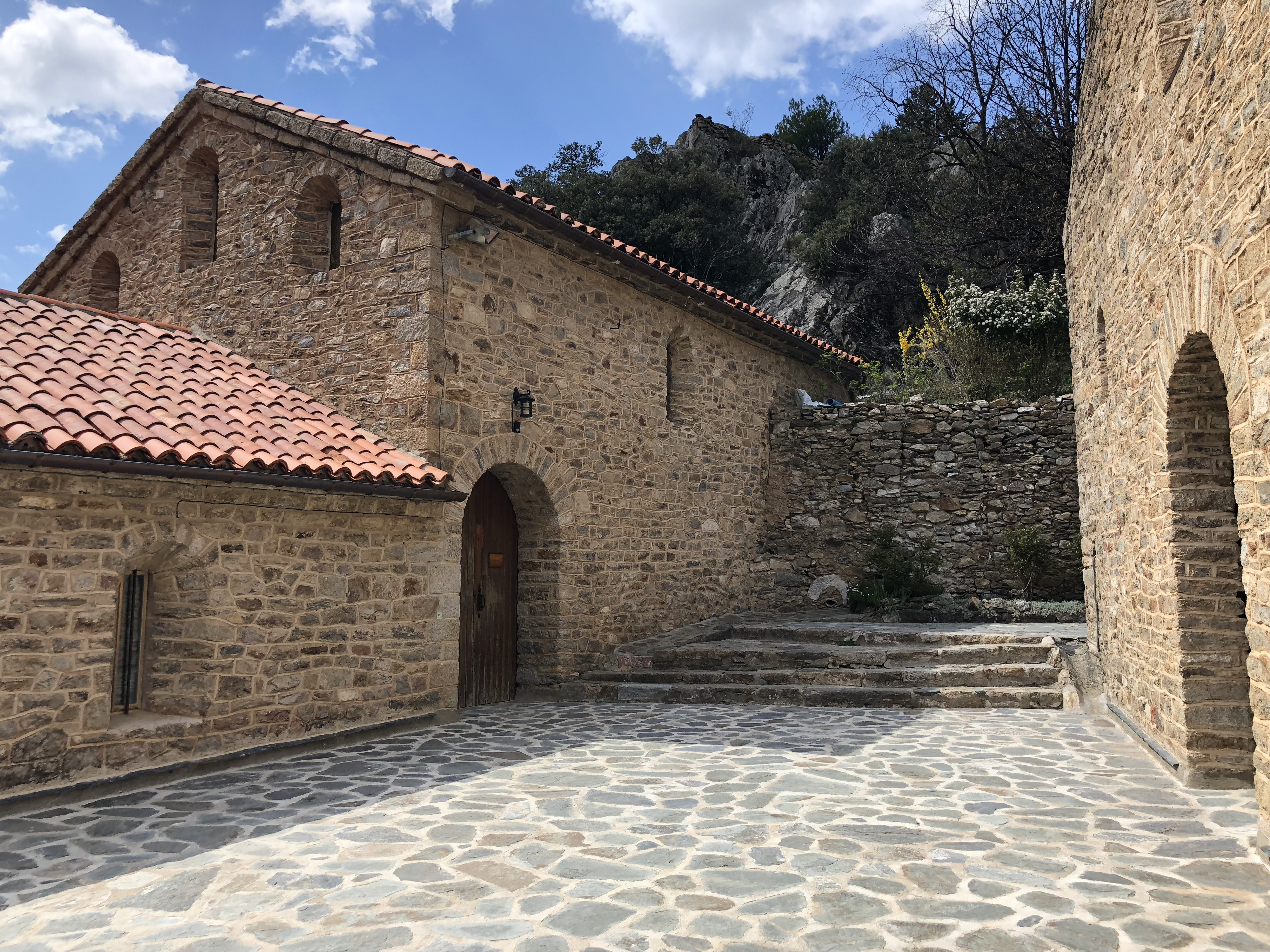 Picture France Abbaye Saint Martin du Canigou 2018-04 180 - Tours Abbaye Saint Martin du Canigou