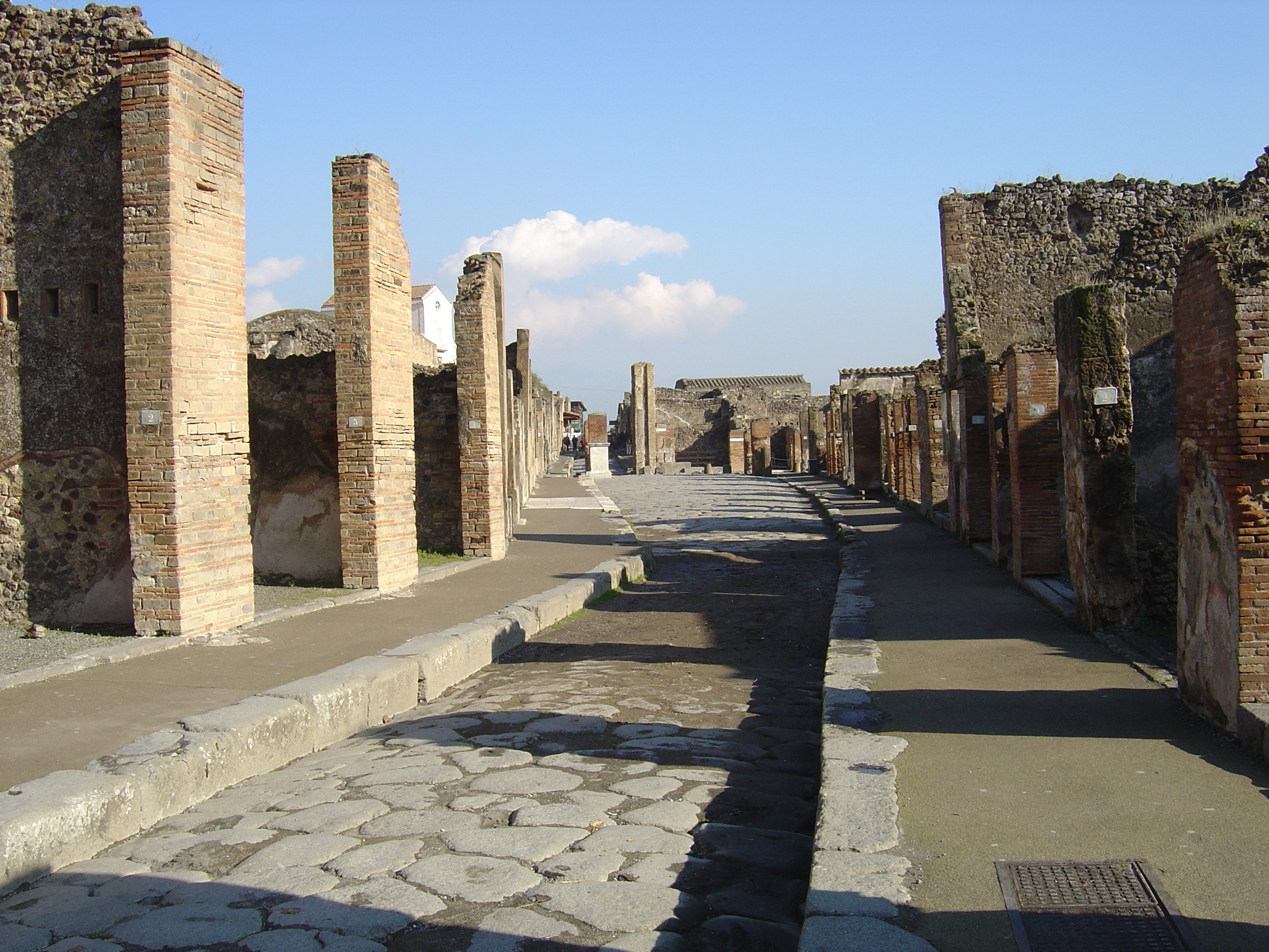 Picture Italy Pompei 2004-11 22 - Center Pompei