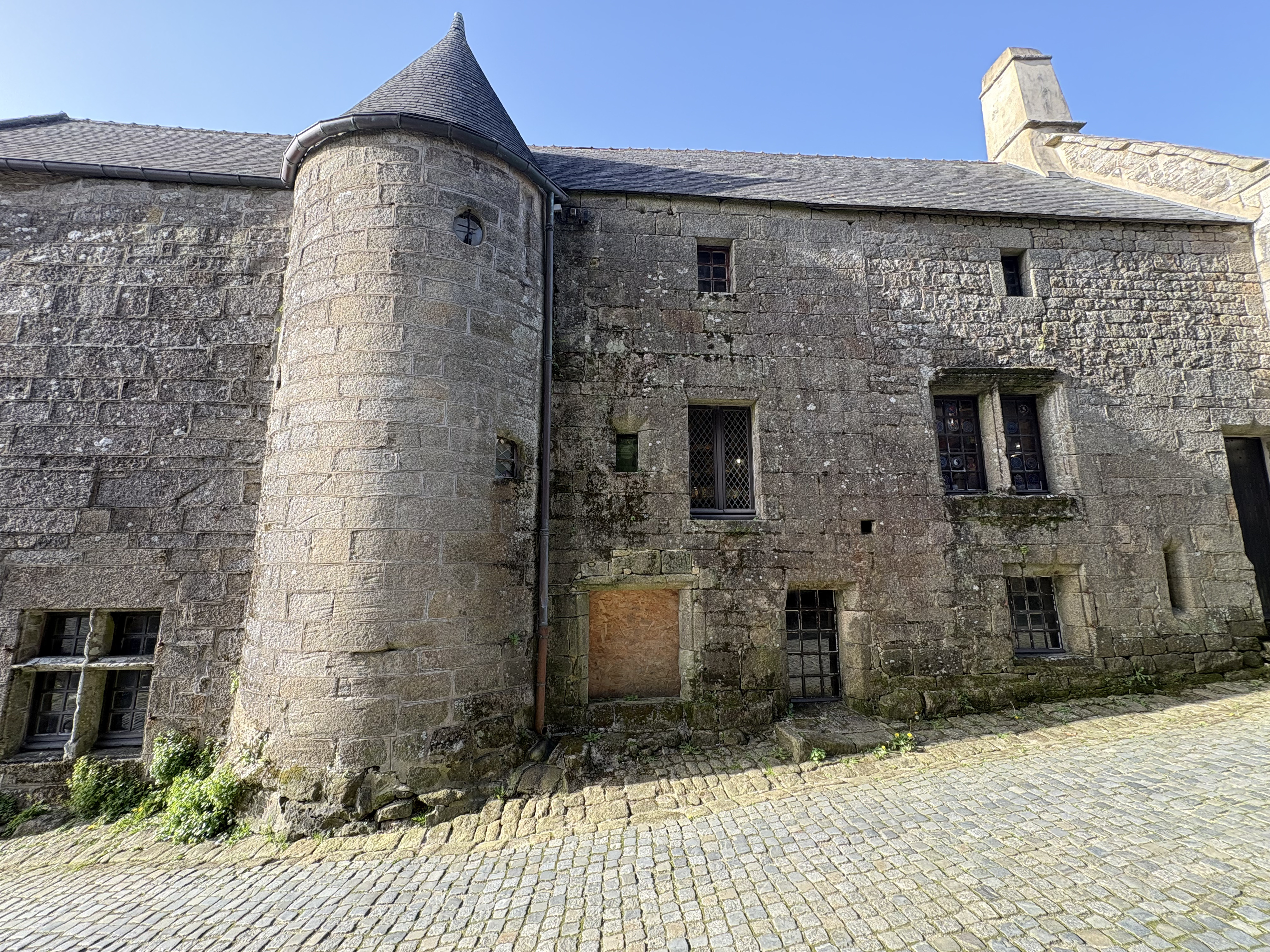 Picture France Locronan 2026-04 9 - Recreation Locronan