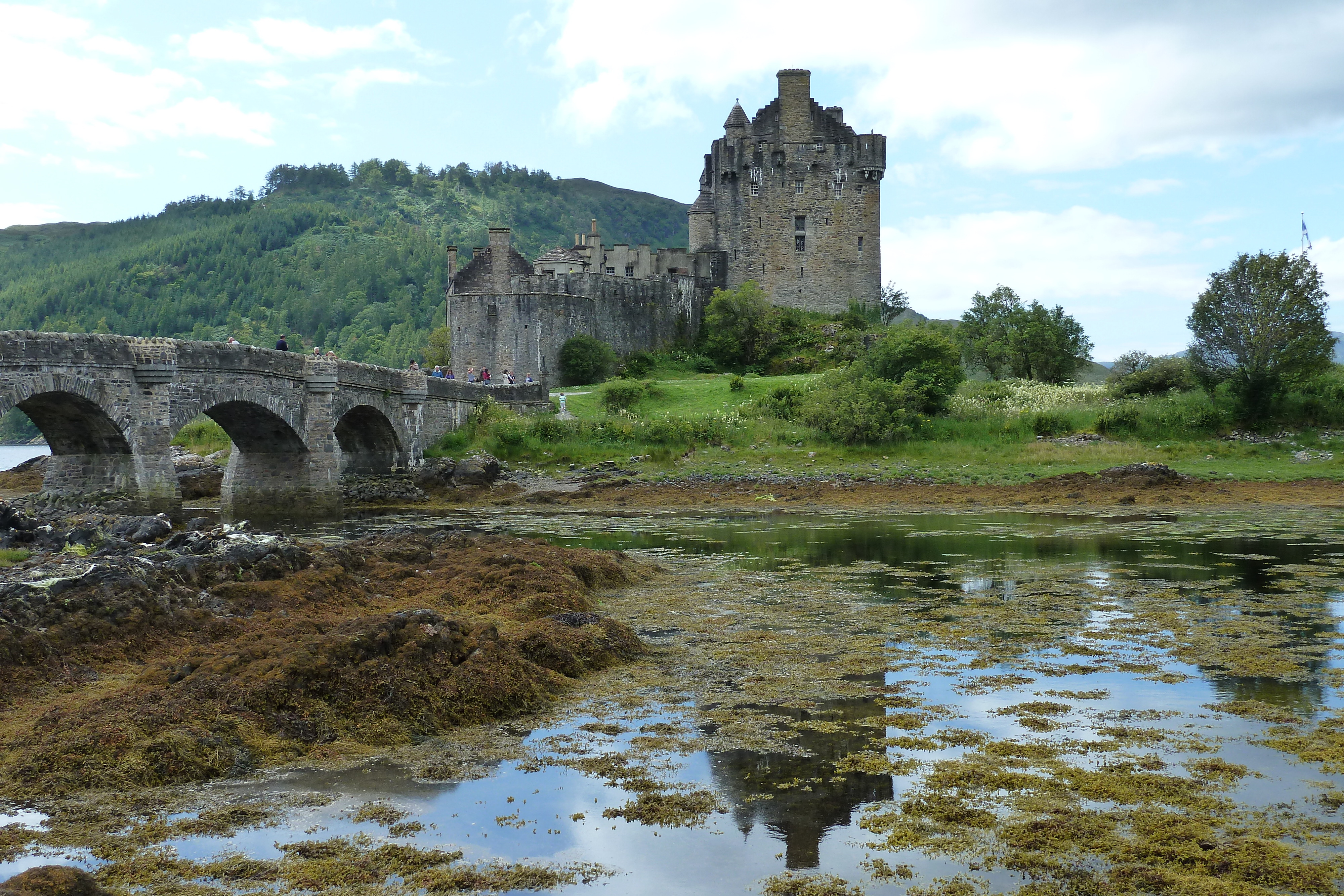 Picture United Kingdom Scotland Eilean Donan Castle 2011-07 21 - Recreation Eilean Donan Castle