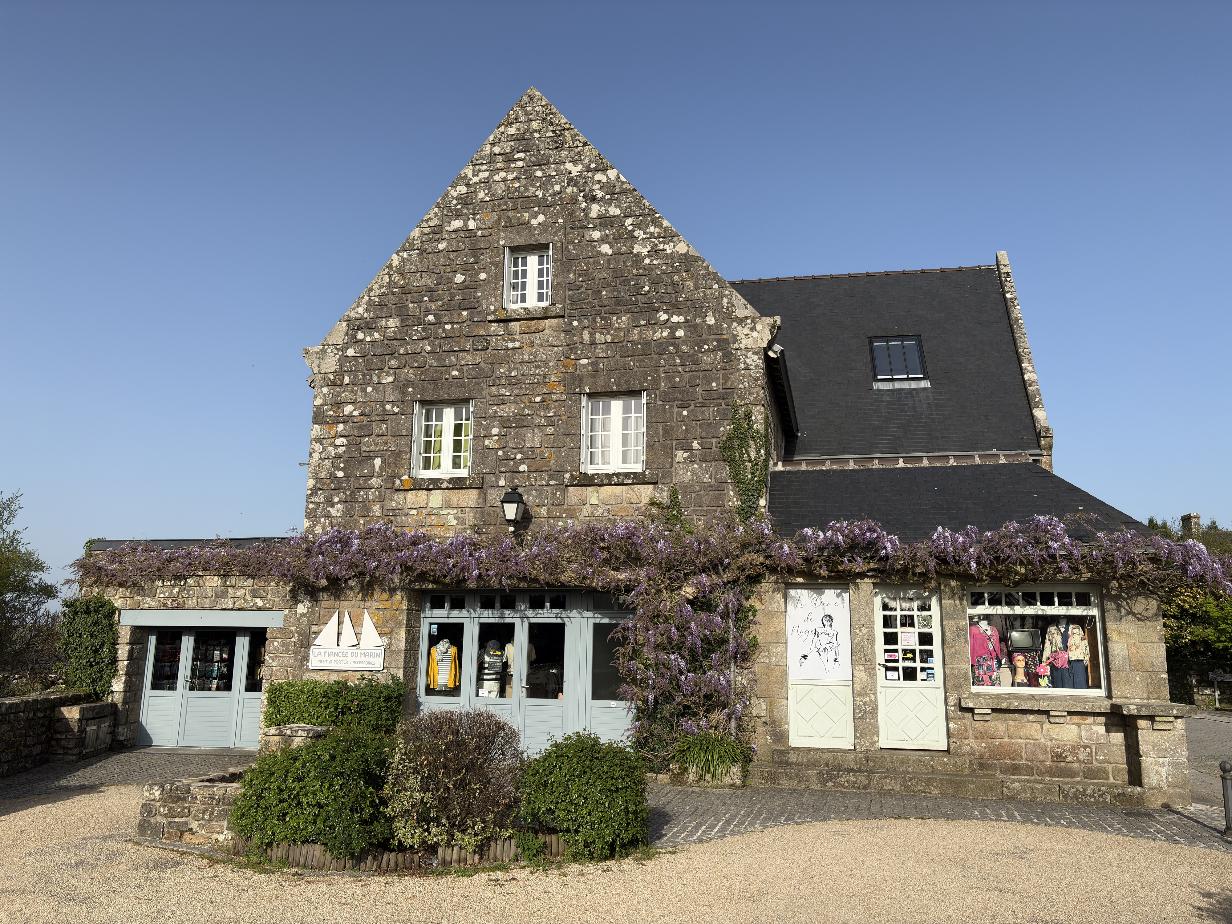 Picture France Locronan 2026-04 46 - History Locronan