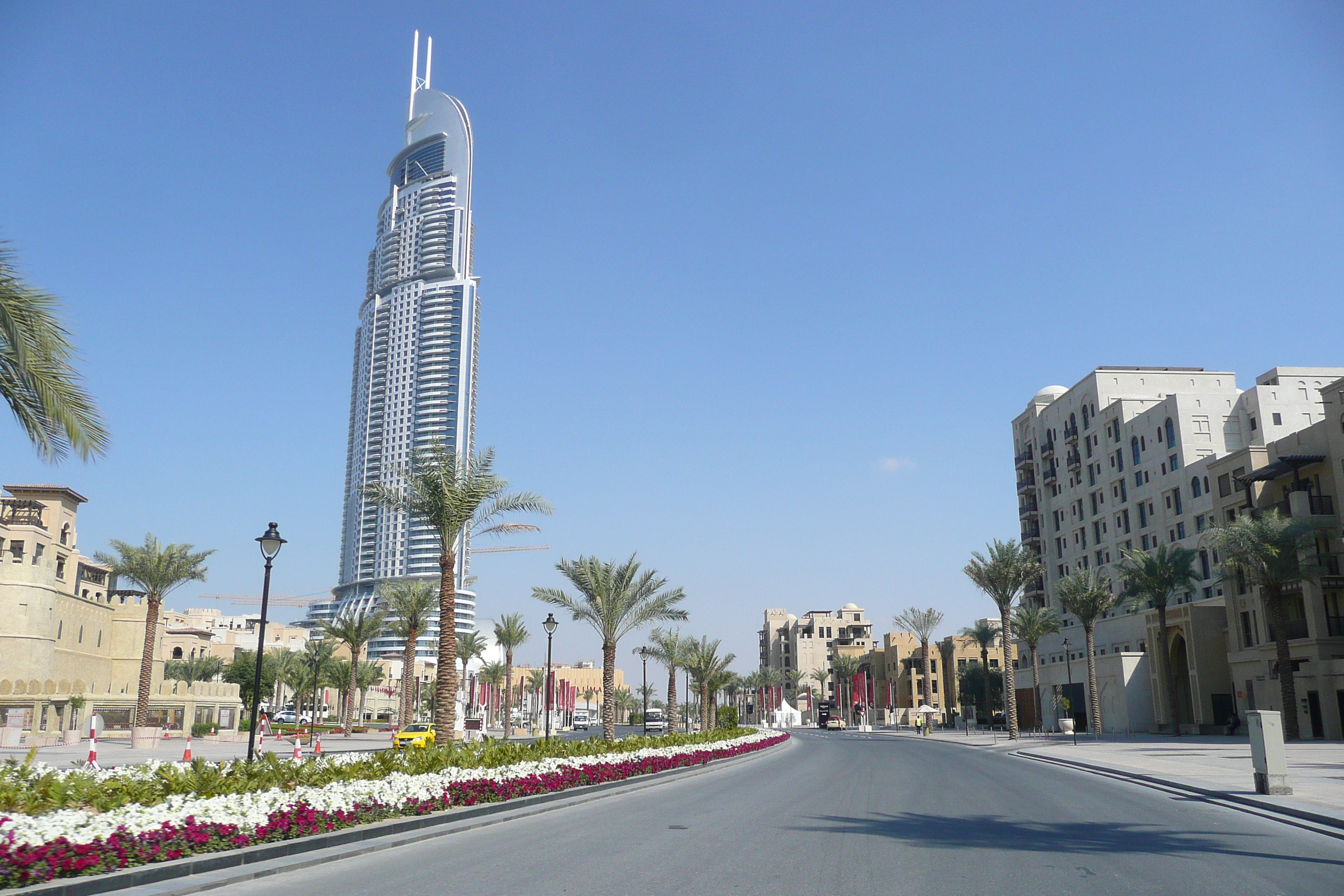 Picture United Arab Emirates Dubai Burj Dubai 2009-01 10 - Around Burj Dubai