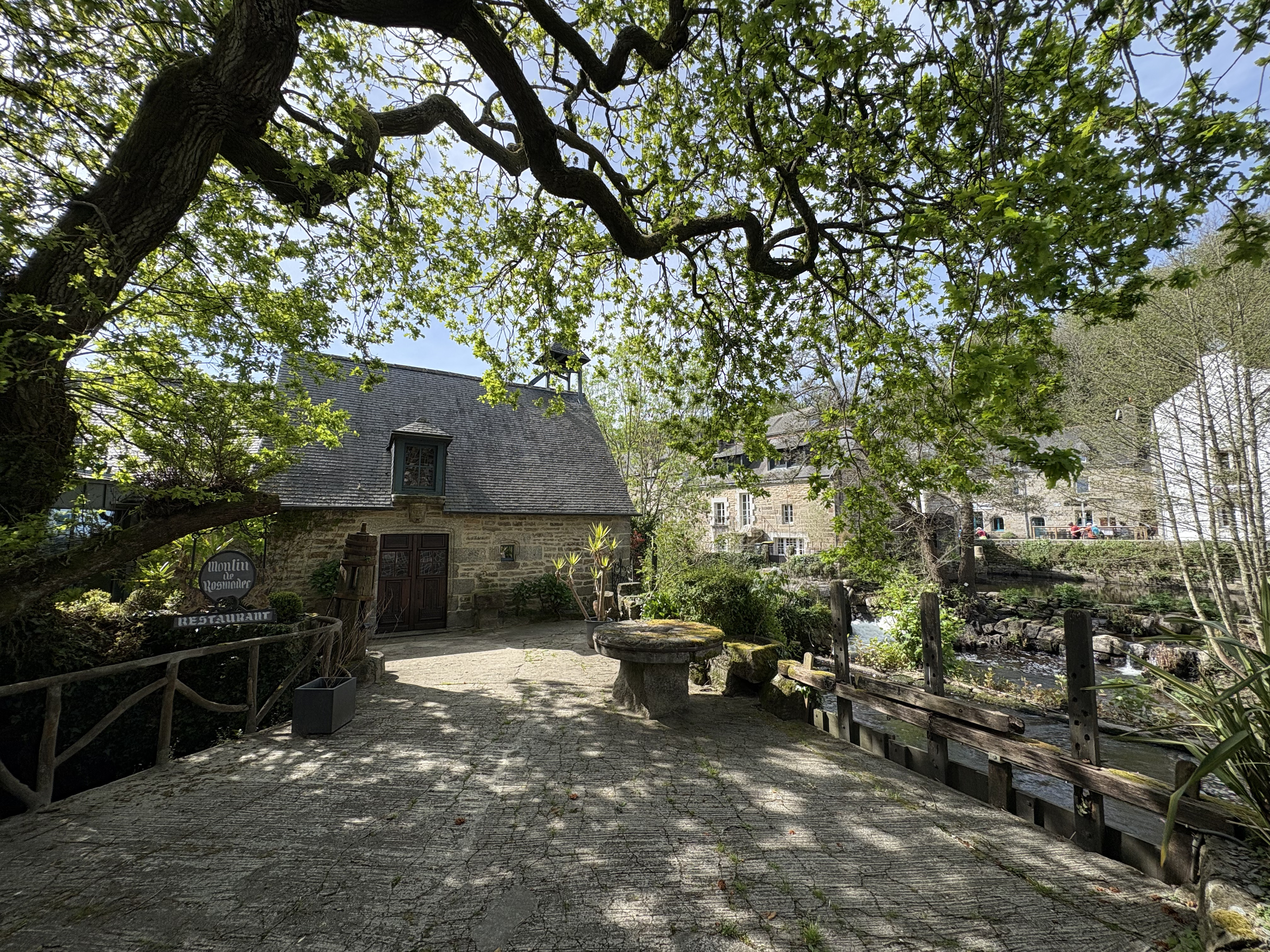 Picture France Pont Aven 2026-04 64 - Tours Pont Aven