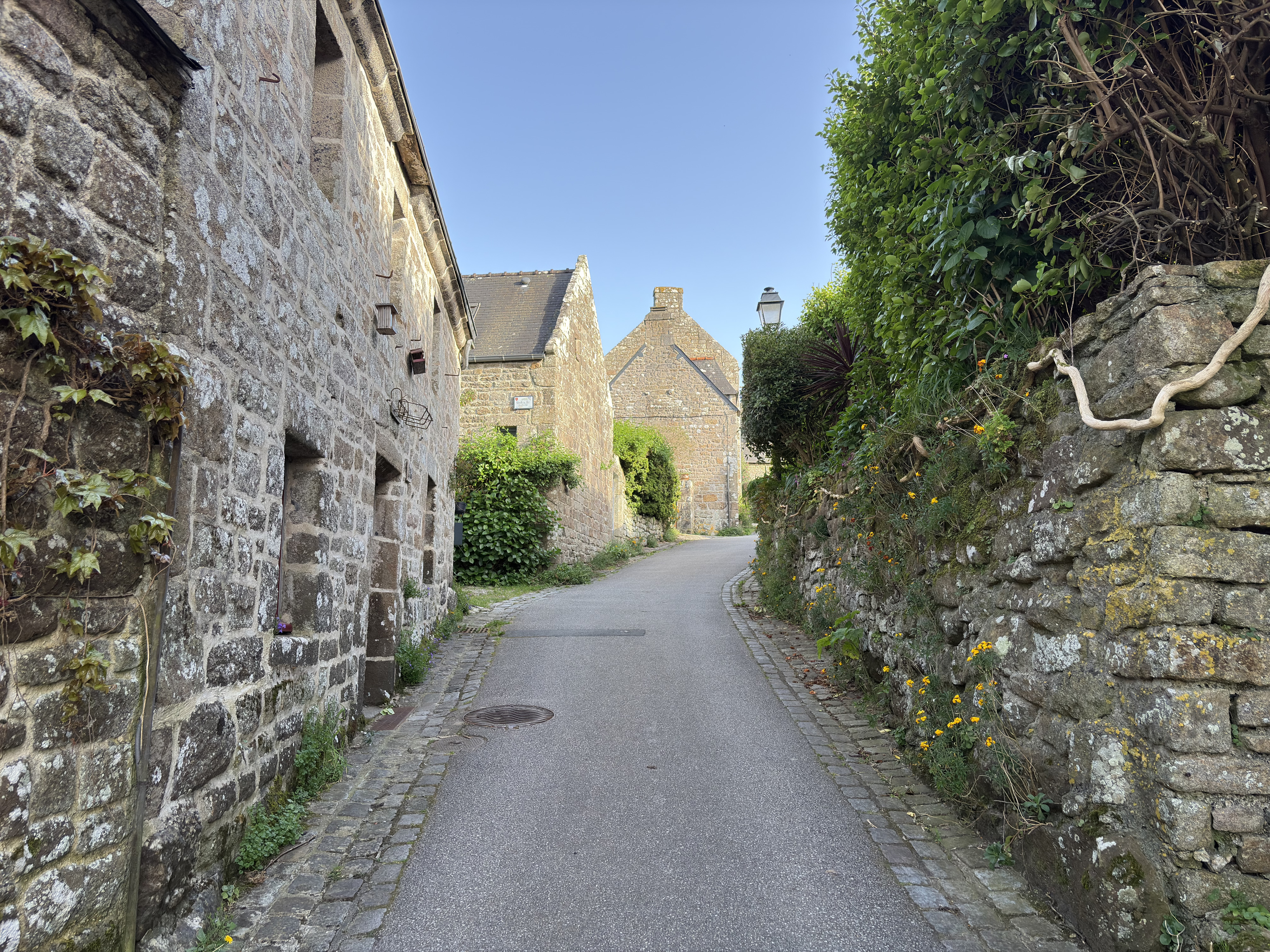 Picture France Locronan 2026-04 8 - History Locronan