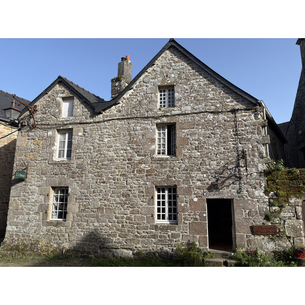 Picture France Locronan 2026-04 7 - Recreation Locronan