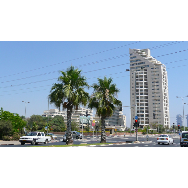 Picture Israel Tel Aviv North Tel Aviv 2007-06 17 - Center North Tel Aviv