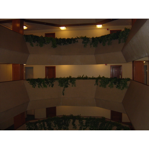 Picture Jordan Amman Le Meridien Hotel 2004-10 13 - Tour Le Meridien Hotel