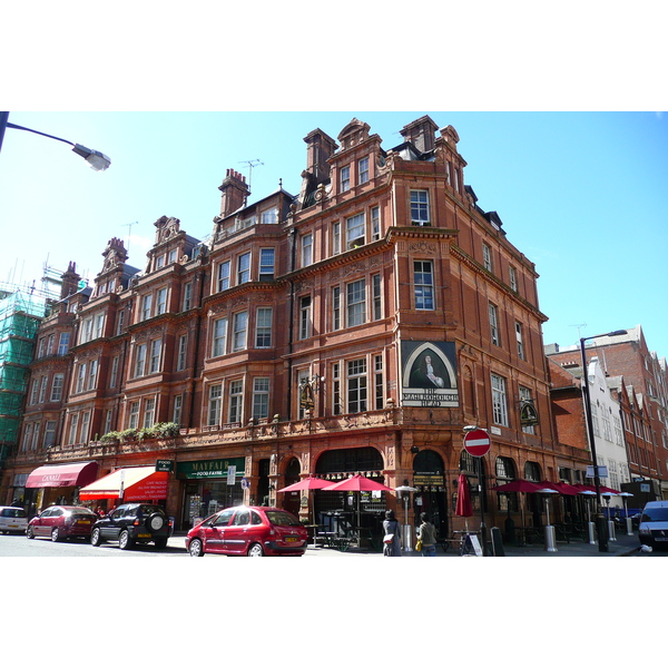 Picture United Kingdom London North Row 2007-09 21 - History North Row