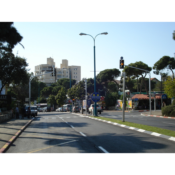 Picture Israel Haifa Carmel 2006-12 76 - Around Carmel