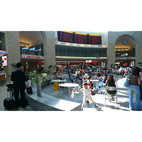 Picture Israel Ben Gurion Airport 2007-06 9 - History Ben Gurion Airport