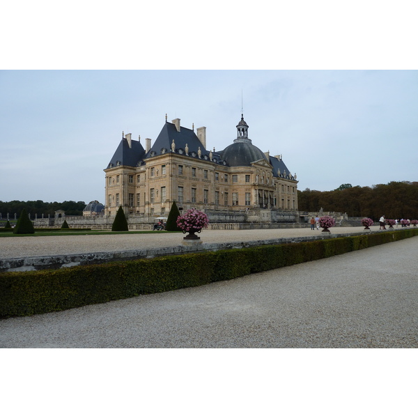Picture France Vaux Le Vicomte Castle Vaux Le Vicomte Gardens 2010-09 27 - Recreation Vaux Le Vicomte Gardens