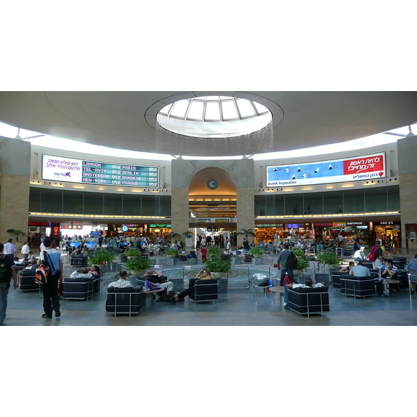 Picture Israel Ben Gurion Airport 2007-06 6 - History Ben Gurion Airport