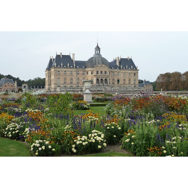 Picture France Vaux Le Vicomte Castle Vaux Le Vicomte Gardens 2010-09 72 - Tour Vaux Le Vicomte Gardens