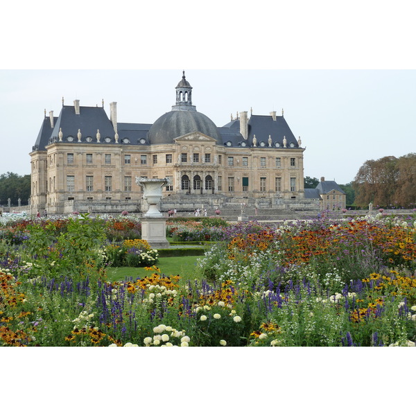 Picture France Vaux Le Vicomte Castle Vaux Le Vicomte Gardens 2010-09 76 - Discovery Vaux Le Vicomte Gardens