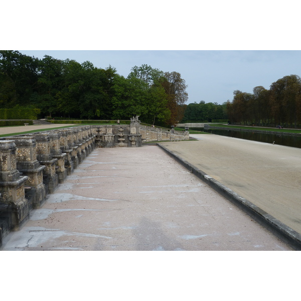 Picture France Vaux Le Vicomte Castle Vaux Le Vicomte Gardens 2010-09 53 - Center Vaux Le Vicomte Gardens