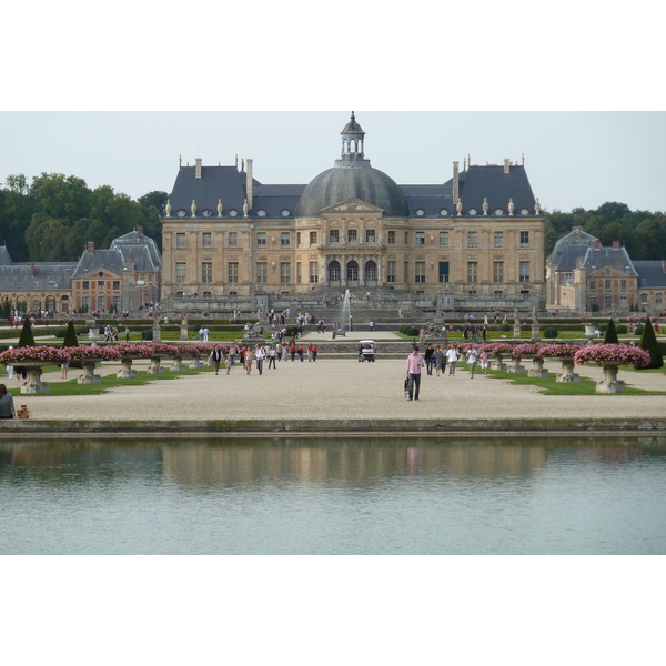 Picture France Vaux Le Vicomte Castle Vaux Le Vicomte Gardens 2010-09 71 - Recreation Vaux Le Vicomte Gardens