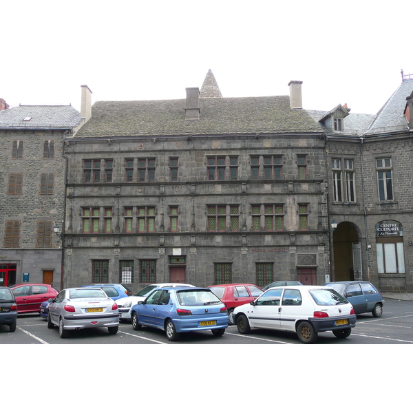 Picture France Saint Flour 2008-04 13 - Center Saint Flour