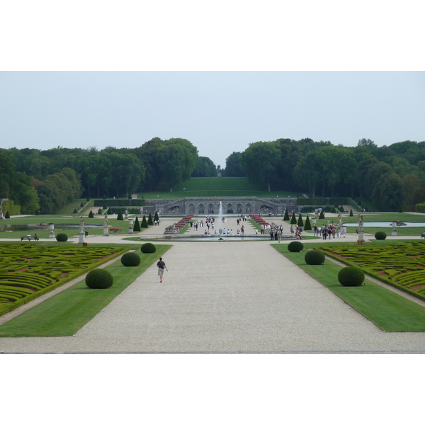 Picture France Vaux Le Vicomte Castle Vaux Le Vicomte Gardens 2010-09 33 - Center Vaux Le Vicomte Gardens
