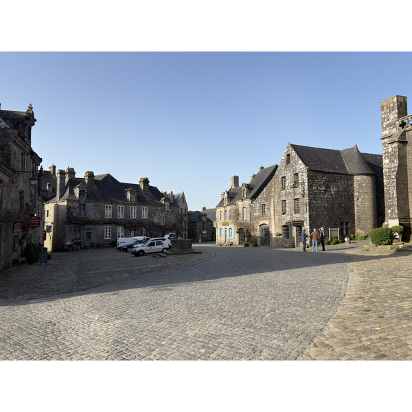 Picture France Locronan 2026-04 76 - Tours Locronan