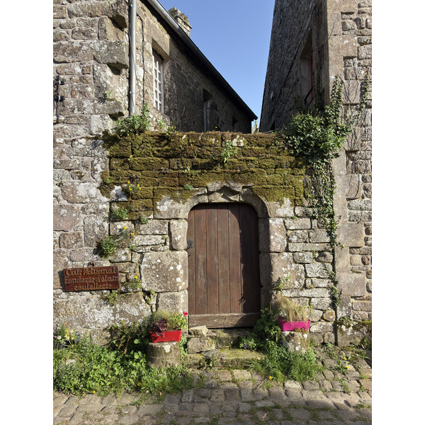 Picture France Locronan 2026-04 119 - History Locronan
