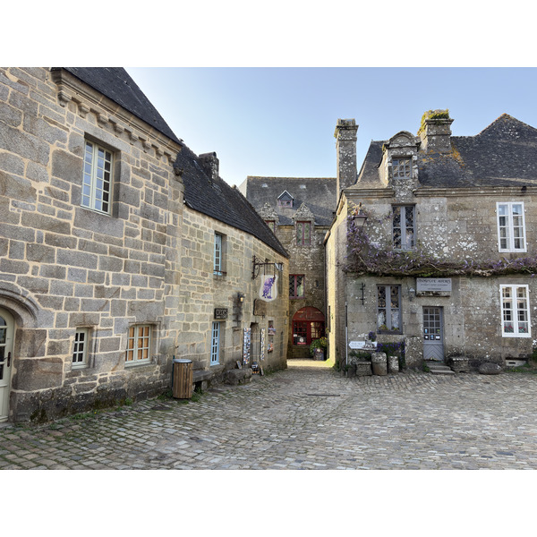Picture France Locronan 2026-04 65 - Journey Locronan