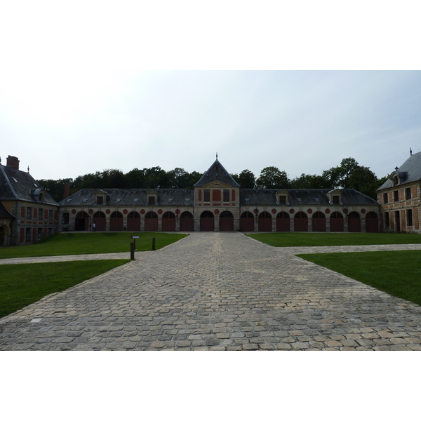 Picture France Vaux Le Vicomte Castle Vaux Le Vicomte Gardens 2010-09 41 - Center Vaux Le Vicomte Gardens