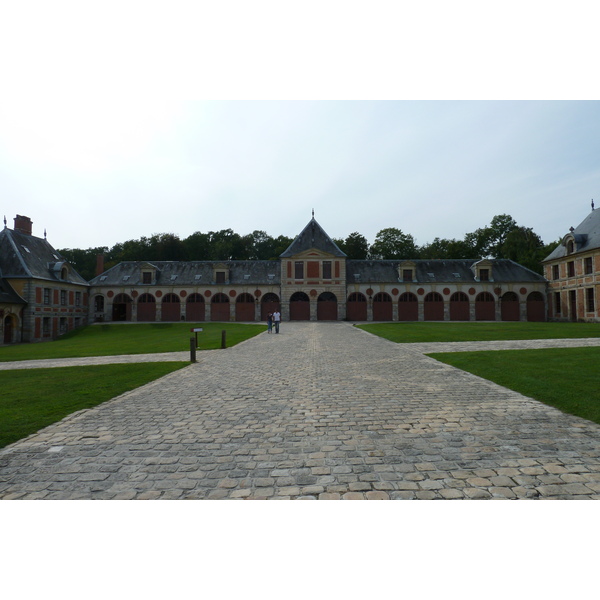 Picture France Vaux Le Vicomte Castle Vaux Le Vicomte Gardens 2010-09 44 - Center Vaux Le Vicomte Gardens