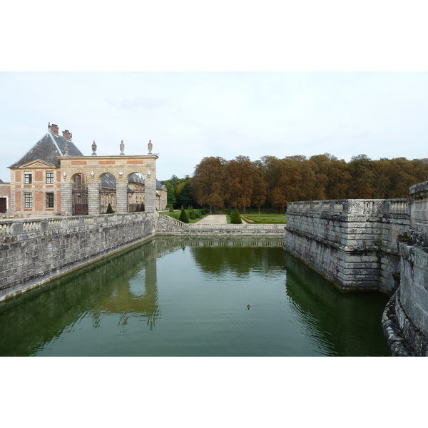 Picture France Vaux Le Vicomte Castle Vaux Le Vicomte Gardens 2010-09 47 - Around Vaux Le Vicomte Gardens