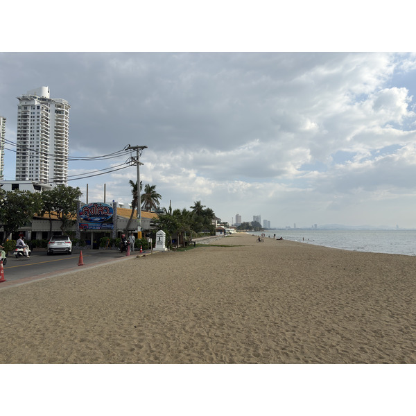 Picture Thailand Jomtien Beach 2025-12 12 - Journey Jomtien Beach