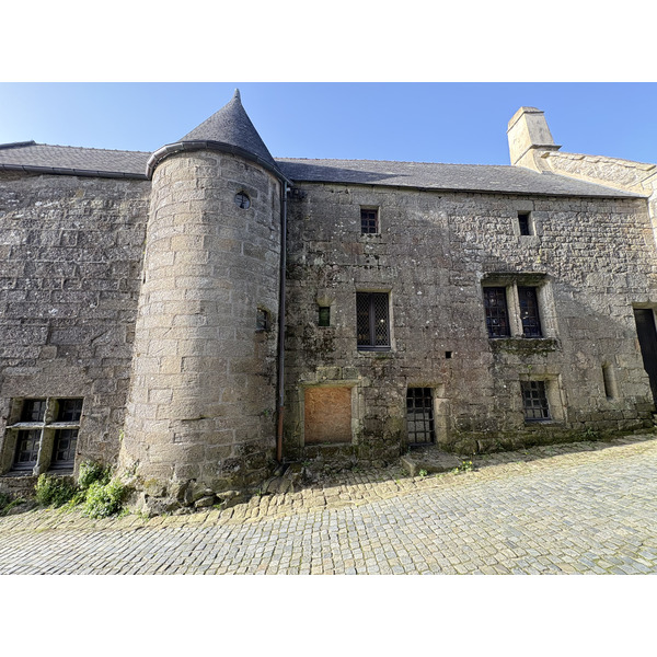 Picture France Locronan 2026-04 9 - Recreation Locronan
