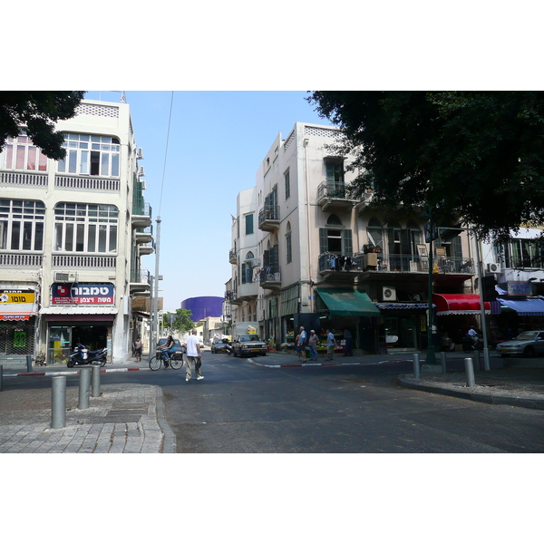 Picture Israel Tel Aviv Yerushalyim Street 2007-06 23 - Recreation Yerushalyim Street