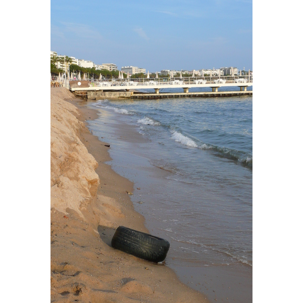 Picture France Cannes Beach 2008-04 29 - Center Beach
