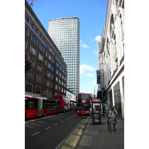 Picture United Kingdom London New Oxford Street 2007-09 18 - Recreation New Oxford Street