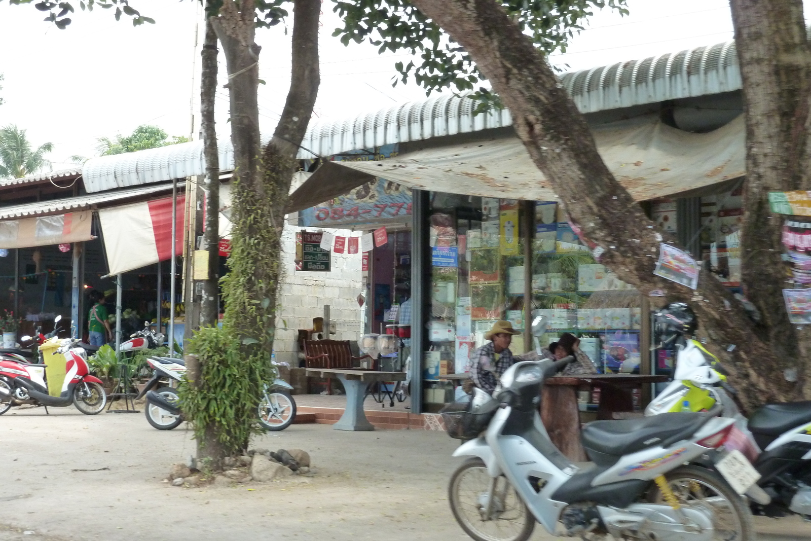 Picture Thailand Ko Chang Island road 2011-02 60 - Visit Island road